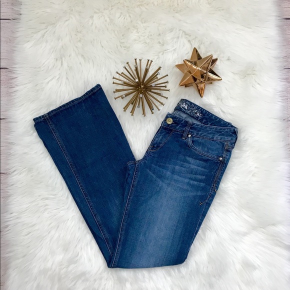 EXPRESS STELLA REGULAR FIT LOW-RISE BOOT CUT JEANS - Picture 4 of 5